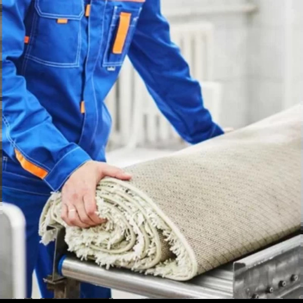 Professioneel tapijt laten reinigen in Katwijk door Tapijtreiniger voor een schoon, fris en hygiënisch resultaat.