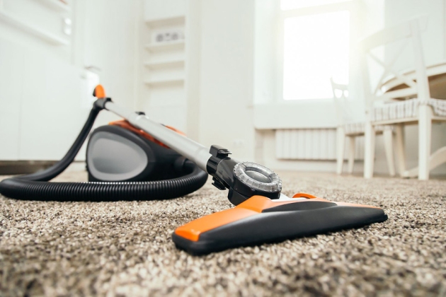 Tapijt reinigen specialist in Katwijk van Tapijtreiniger voor professionele en grondige tapijtreiniging.